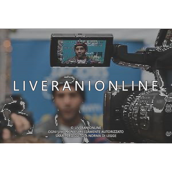 TVRG incontro Marcell Jacobs nella foto Marcell Jacobs Milano 10-12-2025 Il campipone olimpico Marcell Jacobs incontra e dialoga con alcuni studenti sotto il Palazzo della Regione, in piazza Città di Lombardia foto Roberto Garavaglia/Agenzia Aldo Liverani sas