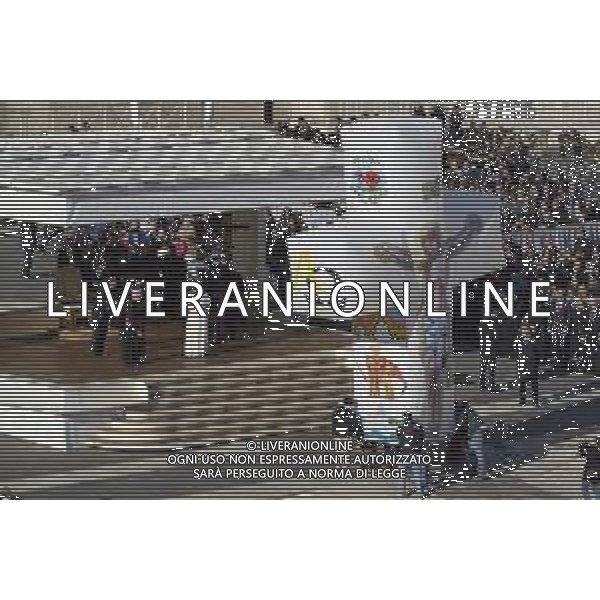 Roma 10 Dicembre 2025 Udienza Generale di Sua Santita’ Papa Leone XIV in Piazza San Pietro Nella foto: Papa Leo XIV Foto Credit: Andrea Bracaglia- AGENZIA ALDO LIVERANI SAS