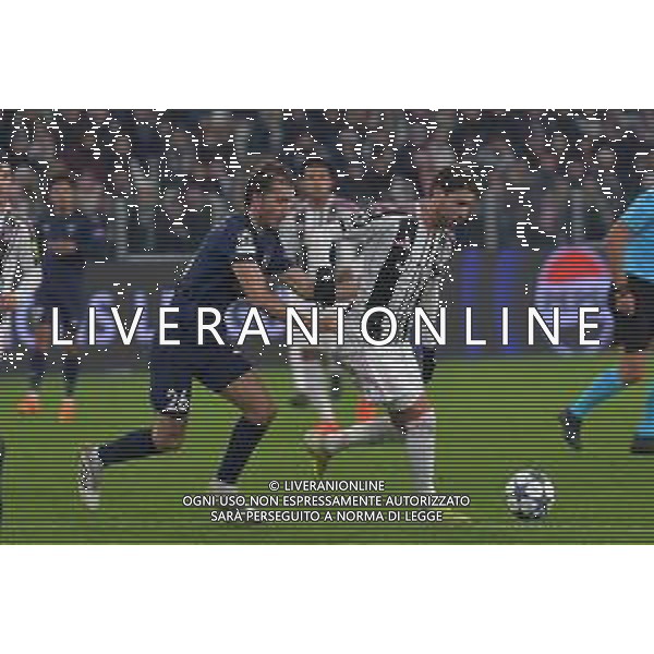 Torino 10.12.2025 Allianz Stadium © Manuela Viganti/Agenzia Aldo Liverani Juventus vs Pafos Uefa Champions League 2025/2026 6a giornata Nella foto: manuel locatelli e ivan sunjic ©Viganti - AGENZIA ALDO LIVERANI SAS