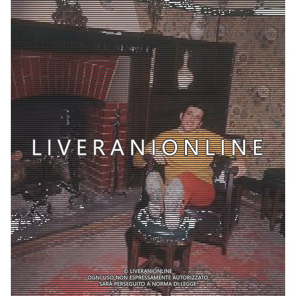 COL-RETROSPETTIVA MICHELE MAISANO CANTANTE NELLA FOTO MICHELE MAISANO AG ALDO LIVERANI SAS