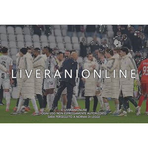 Torino 10.12.2025 Allianz Stadium © Manuela Viganti/Agenzia Aldo Liverani Juventus vs Pafos Uefa Champions League 2025/2026 6a giornata Nella foto: luciano spalletti festeggia con i giocatori a fine gara ©Viganti - AGENZIA ALDO LIVERANI SAS