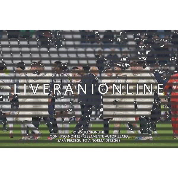 Torino 10.12.2025 Allianz Stadium © Manuela Viganti/Agenzia Aldo Liverani Juventus vs Pafos Uefa Champions League 2025/2026 6a giornata Nella foto: luciano spalletti festeggia con i giocatori a fine gara ©Viganti - AGENZIA ALDO LIVERANI SAS