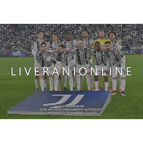 Torino 10.12.2025 Allianz Stadium © Manuela Viganti/Agenzia Aldo Liverani Juventus vs Pafos Uefa Champions League 2025/2026 6a giornata Nella foto: la formazione della juventus da sx verso dx: kenan yildiz, andrea cambiaso, pierre kalulu, lloyd kelly, michele di gregorio, weston mckennie, fabio miretti, manuel locatelli, teun koopmeiners, jonathan david, edon zhegrova