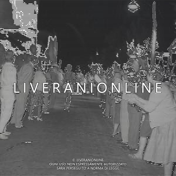 NEG-1960 OLIMPIADI DI ROMA-LA MARATONA FOTO SANDRO VESPASIANI-AG ALDO LIVERANI SAS