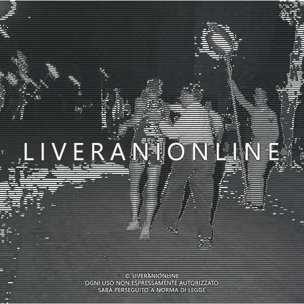 NEG-1960 OLIMPIADI DI ROMA-LA MARATONA FOTO SANDRO VESPASIANI-AG ALDO LIVERANI SAS