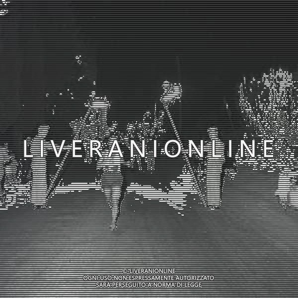 NEG-1960 OLIMPIADI DI ROMA-LA MARATONA FOTO SANDRO VESPASIANI-AG ALDO LIVERANI SAS