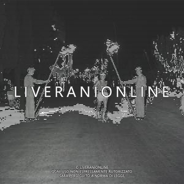 NEG-1960 OLIMPIADI DI ROMA-LA MARATONA FOTO SANDRO VESPASIANI-AG ALDO LIVERANI SAS