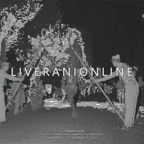 NEG-1960 OLIMPIADI DI ROMA-LA MARATONA FOTO SANDRO VESPASIANI-AG ALDO LIVERANI SAS