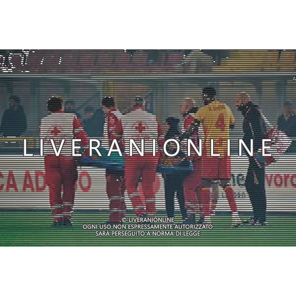 TVEM December 12, 2025 Lecce, Italy - US Lecce vs Pisa - Italian soccer serie A 2025/26 - Via Del Mare Stadium. In the pic: Medon Berisha of US Lecce leaves injured ©TVEM Emmanuele Mastrodonato - AGENZIA ALDO LIVERANI SAS