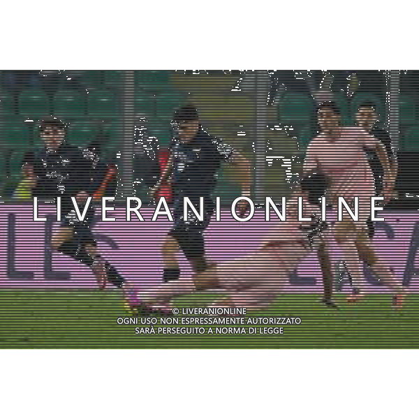 Palermo, Italia, 12 dicembre 2025. Stadio Renzo Barbera, Palermo vs Sampdoria, match valido per il campionato di Serie B 2025/2026. Nella foto: Pietro Ceccaroni (Palermo FC) e Francesco Conti (Sampdoria) ©TVFS Federico Serra - AGENZIA ALDO LIVERANI SAS