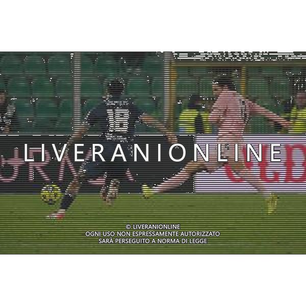 Palermo, Italy, 12 December 2025. Renzo Barbera Stadium, Palermo vs Sampdoria, match valid for the 2025/2026 Serie B championship. In the photo: Bartosz Bereszynski (Palermo FC) and Lorenzo Venuti (Sampdoria) ©TVFS Federico Serra - AGENZIA ALDO LIVERANI SAS