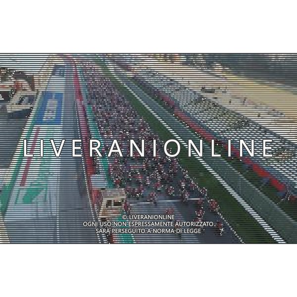 IMOLA 13 12 2025 AUTODROMO ENZO E DINO FERRARI Motobabbi: un evento unico, coinvolgente e solidale per celebrare il Natale NELLA FOTO PARTENZA DALL\'AUTODROMO ©SANNA - AGENZIA ALDO LIVERANI SAS