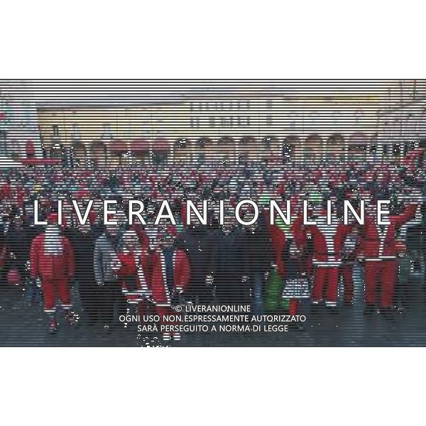 IMOLA 13 12 2025 PIAZZA MATTEOTTI Motobabbi: un evento unico, coinvolgente e solidale per celebrare il Natale NELLA FOTO SINDACO MARCO PANIERI,ELENA PENAZZI ASSESSORE ALL\'AUTODROMO CON I VARI MOTO CLUB ©SANNA - AGENZIA ALDO LIVERANI SAS