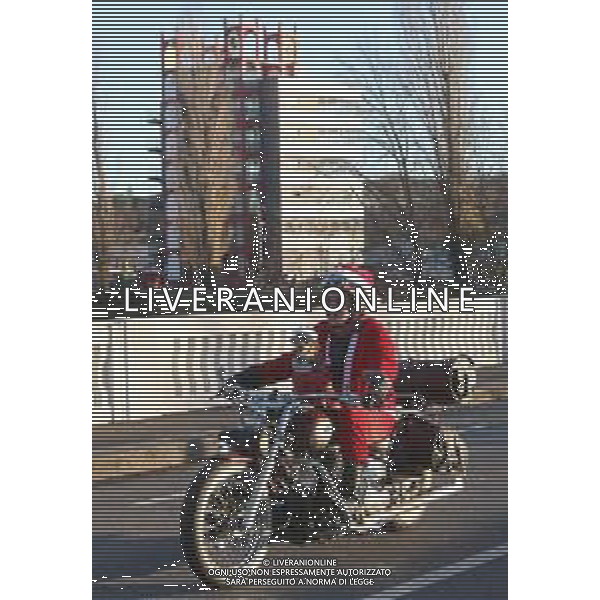 IMOLA 13 12 2025 AUTODROMO ENZO E DINO FERRARI Motobabbi: un evento unico, coinvolgente e solidale per celebrare il Natale NELLA FOTO USCITA DALL\'AUTODROMO ©SANNA - AGENZIA ALDO LIVERANI SAS