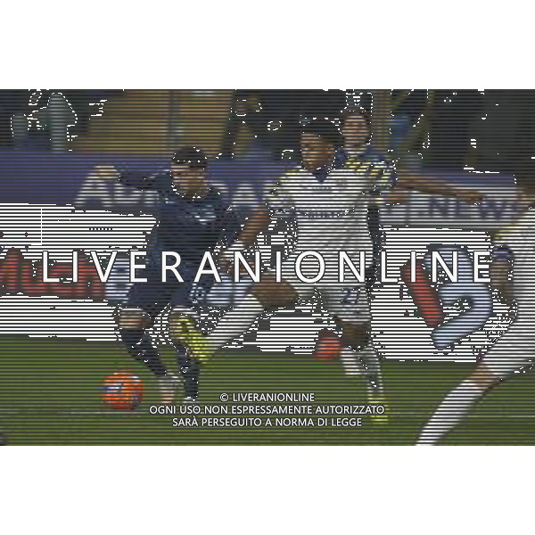 Mattia Zaccagni of SS Lazio play the ball during Parma Calcio vs SS Lazio, 15° Serie A Enilive 2025-26 game at Ennio Tardini in Parma (PR), Italy, on Dicember 13, 2025. (Photo by Davide Casentini)- AGENZIA ALDO LIVERANI SAS