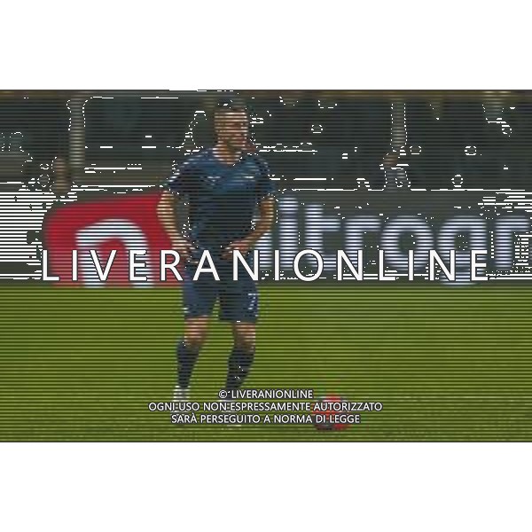 Adam Marusic of SS Lazio play the ball during Parma Calcio vs SS Lazio, 15° Serie A Enilive 2025-26 game at Ennio Tardini in Parma (PR), Italy, on Dicember 13, 2025. (Photo by Davide Casentini)- AGENZIA ALDO LIVERANI SAS