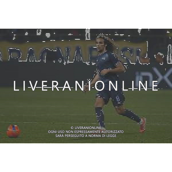 Mattéo Guendouzii of SS Lazio play the ball during Parma Calcio vs SS Lazio, 15° Serie A Enilive 2025-26 game at Ennio Tardini in Parma (PR), Italy, on Dicember 13, 2025. (Photo by Davide Casentini)- AGENZIA ALDO LIVERANI SAS