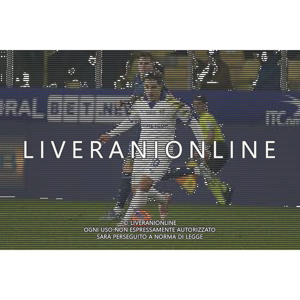 Adrian Bernabe’ of Parma AC play the ball during Parma Calcio vs SS Lazio, 15° Serie A Enilive 2025-26 game at Ennio Tardini in Parma (PR), Italy, on Dicember 13, 2025. (Photo by Davide Casentini)- AGENZIA ALDO LIVERANI SAS