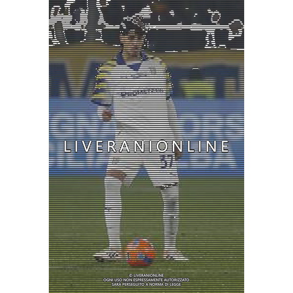 Mariano Troilo of Parma AC play the ball during Parma Calcio vs SS Lazio, 15° Serie A Enilive 2025-26 game at Ennio Tardini in Parma (PR), Italy, on Dicember 13, 2025. (Photo by Davide Casentini)- AGENZIA ALDO LIVERANI SAS