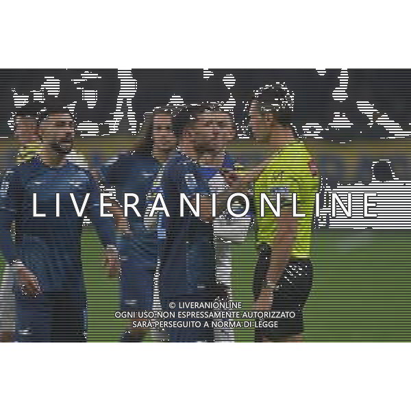 Parma vs Lazio Campionato Serie A Enilive - 15 Giornata Stadio Tardini - Parma 13-12-2025 nella foto Cataldi protesta con Arbitro Marchetti Foto Federico Gaetano - ag Aldo liverani- AGENZIA ALDO LIVERANI SAS