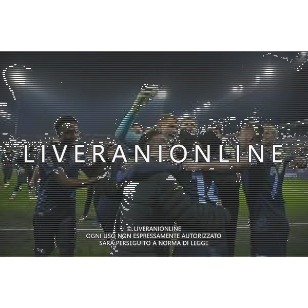 Esultanza finale - Lazio players celebrate the victory at the end of Parma Calcio vs SS Lazio, 15° Serie A Enilive 2025-26 game at Ennio Tardini in Parma (PR), Italy, on Dicember 13, 2025. (Photo by Davide Casentini)- AGENZIA ALDO LIVERANI SAS