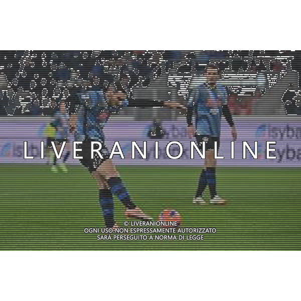 TVRG Atalanta vs Cagliari nella foto il tiro di Davide Zappacosta (Atalanta) deviato in porta da Gianluca Scamacca (Atalanta) per il gol dell\'1 a 0 Bergamo 13-12-2025 New Balance Arena - Stadio di Bergamo Atalanta vs Cagliari Campionato Serie A Enilive - 15a giornata foto Roberto Garavaglia/Agenzia Aldo Liverani sas