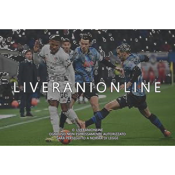 TVRG Atalanta vs Cagliari nella foto da SX Michael Folorunsho (Cagliari), Marten de Roon (Atalanta) e Davide Zappacosta (Atalanta) Bergamo 13-12-2025 New Balance Arena - Stadio di Bergamo Atalanta vs Cagliari Campionato Serie A Enilive - 15a giornata foto Roberto Garavaglia/Agenzia Aldo Liverani sas