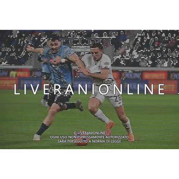 TVRG Atalanta vs Cagliari nella foto Sead Kolasinac (Atalanta) e Gabriele Zappa (Cagliari) Bergamo 13-12-2025 New Balance Arena - Stadio di Bergamo Atalanta vs Cagliari Campionato Serie A Enilive - 15a giornata foto Roberto Garavaglia/Agenzia Aldo Liverani sas
