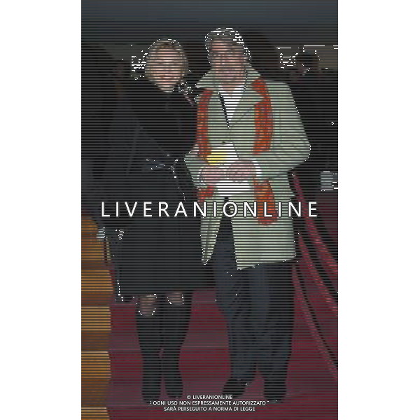 Milano 07/02/2006 Spettacolo TOC-TOC nella foto: Marco Columbro con Stefania foto Danilo Recalcati / AG.Aldo Liverani