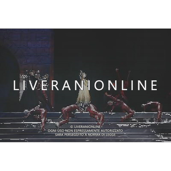 Roma 09/03/2006 - Spettacolo teatrale \' Dracula Opera Rock \' prodotto da David Zard con la regia di Alfredo Arias e le musiche della PFM. Protagonisti Vittorio Matteucci ( dracula ), Sabrina De Siena ( Mina Murray ), Fabio Privitera ( reinfield