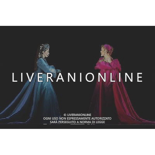 Roma 09/03/2006 - Spettacolo teatrale \' Dracula Opera Rock \' prodotto da David Zard con la regia di Alfredo Arias e le musiche della PFM. Protagonisti Vittorio Matteucci ( dracula ), Sabrina De Siena ( Mina Murray ), Fabio Privitera ( reinfield