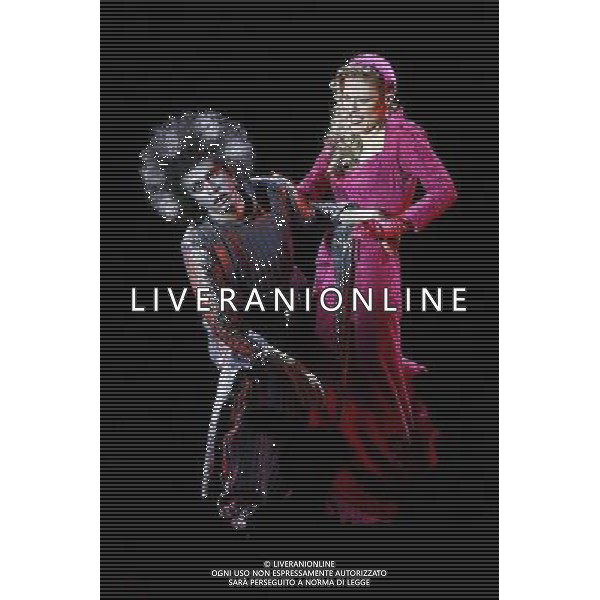 Roma 09/03/2006 - Spettacolo teatrale \' Dracula Opera Rock \' prodotto da David Zard con la regia di Alfredo Arias e le musiche della PFM. Protagonisti Vittorio Matteucci ( dracula ), Sabrina De Siena ( Mina Murray ), Fabio Privitera ( reinfield