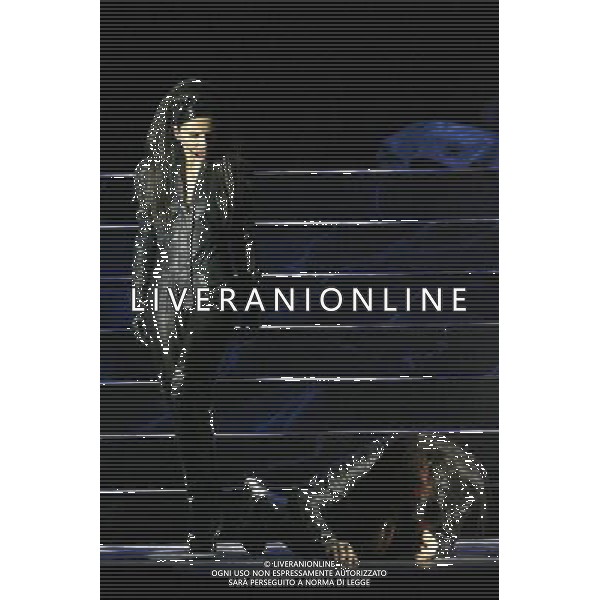 Roma 09/03/2006 - Spettacolo teatrale \' Dracula Opera Rock \' prodotto da David Zard con la regia di Alfredo Arias e le musiche della PFM. Protagonisti Vittorio Matteucci ( dracula ), Sabrina De Siena ( Mina Murray ), Fabio Privitera ( reinfield