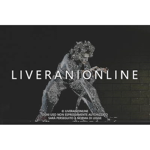 Roma 09/03/2006 - Spettacolo teatrale \' Dracula Opera Rock \' prodotto da David Zard con la regia di Alfredo Arias e le musiche della PFM. Protagonisti Vittorio Matteucci ( dracula ), Sabrina De Siena ( Mina Murray ), Fabio Privitera ( reinfield