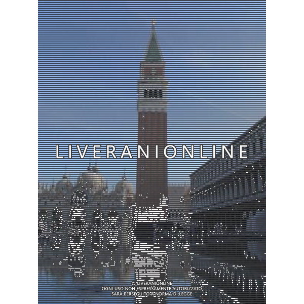 ARCHIVIO ALDO LIVERANI S A S NELLA FOTO PIAZZA SAN MARCO-VENEZIA AGENZIA ALDO LIVERANI