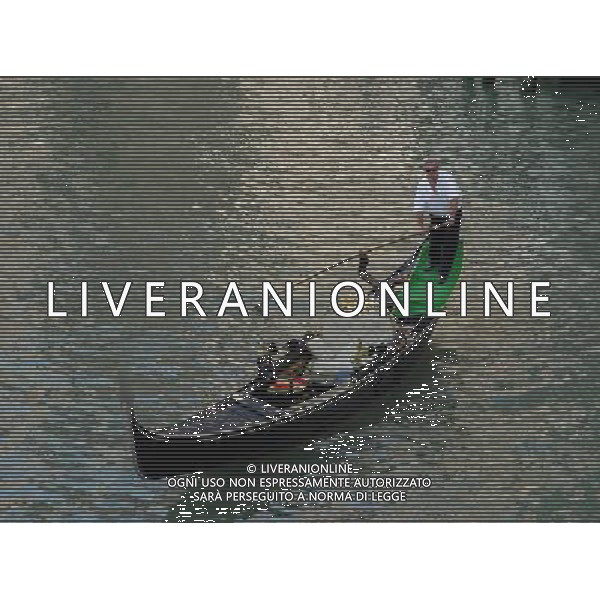 ARCHIVIO ALDO LIVERANI NELLA FOTO GONDOLIERI A VENEZIA AGENZIA ALDO LIVERANI