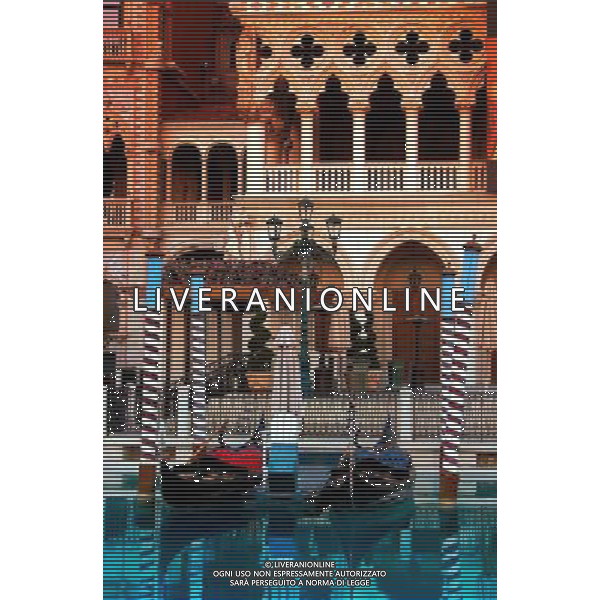 ARCHIVIO ALDO LIVERANI NELLA FOTO GONDOLIERI A VENEZIA AGENZIA ALDO LIVERANI