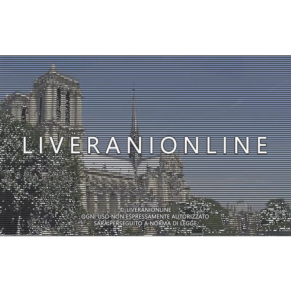 ARCHIVIO ALDO LIVERANI S A S NELLA FOTO Cathedrale Notre Dame in Paris, France AGENZIA ALDO LIVERANI