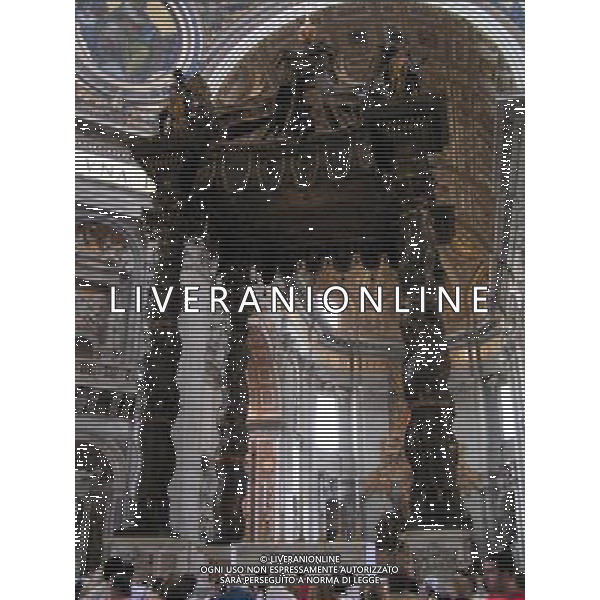 ARCHIVIO ALDO LIVERANI S A S NELLA FOTO Baldacchino, St. Peter\'s Basilica IFC-AGENZIA ALDO LIVERANI