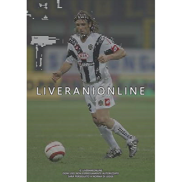 Milano 22-03-2006 coppa italia tim cup 2005/06 inter-udinese 1:0 nella foto candela vincent ph marco luzzani/ag aldo liverani s.a.s.
