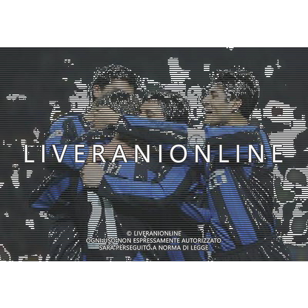 Milano 22-03-2006 coppa italia tim cup 2005/06 inter-udinese 1:0 nella foto solari esulta con i compagni dopo il gol ph marco luzzani/ag aldo liverani s.a.s.