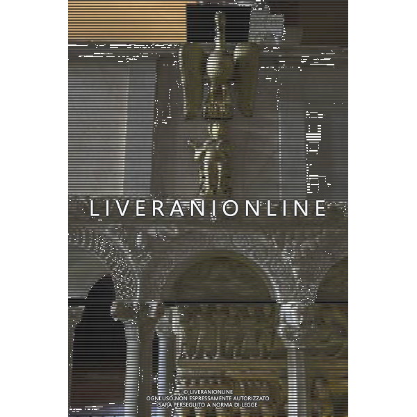 MILANO AGOSTO 2003 NELLA FOTO PARTICOLARE DELLA CHIESA DI SANT\' AMBROGIO FOTO MARIO ROMANO/AG. ALDO LIVERANI