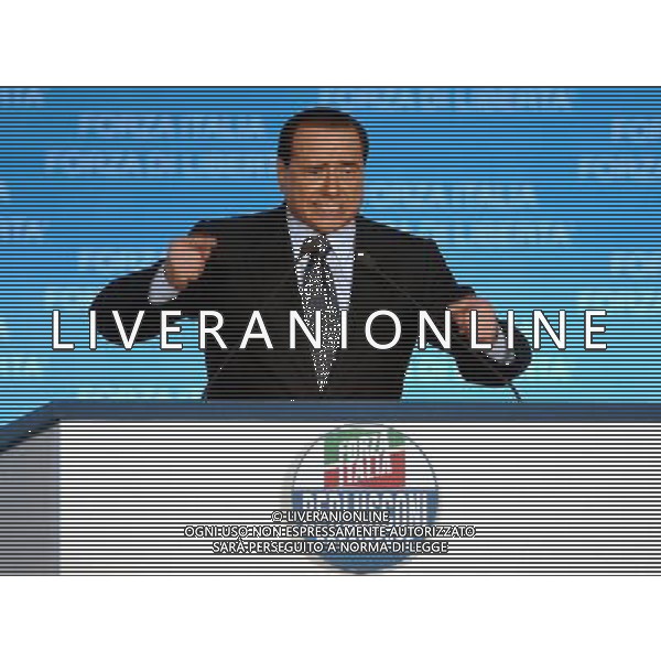 ROMA, 5 APRILE 2006 ELEZIONI POLITICHE 2006: CHIUSURA CAMPAGNA ELETTORALE DI FORZA ITALIA AL PALAFIERA. NELLA FOTO: SILVIO BERLUSCONI PH AGENZIA ALDO LIVERANI