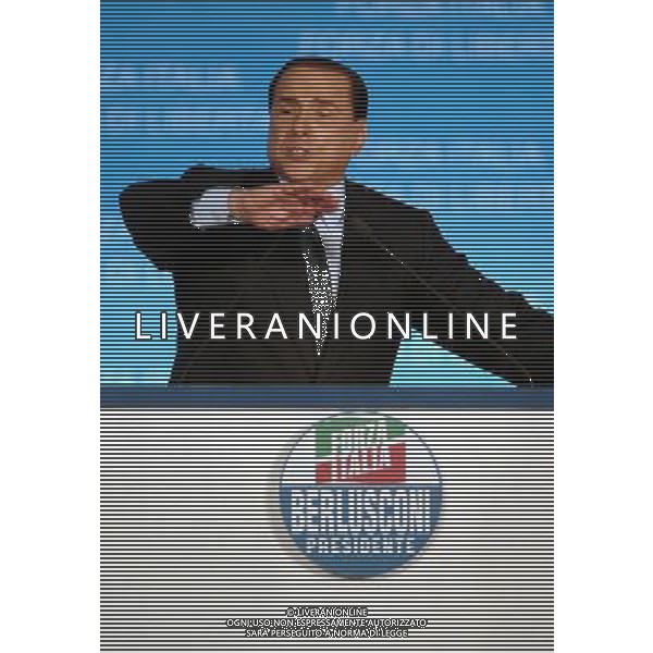 ROMA, 5 APRILE 2006 ELEZIONI POLITICHE 2006: CHIUSURA CAMPAGNA ELETTORALE DI FORZA ITALIA AL PALAFIERA. NELLA FOTO: SILVIO BERLUSCONI PH AGENZIA ALDO LIVERANI
