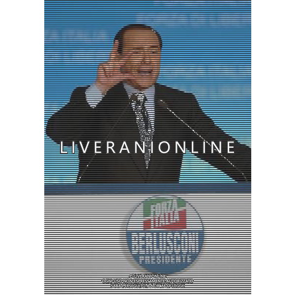 ROMA, 5 APRILE 2006 ELEZIONI POLITICHE 2006: CHIUSURA CAMPAGNA ELETTORALE DI FORZA ITALIA AL PALAFIERA. NELLA FOTO: SILVIO BERLUSCONI PH AGENZIA ALDO LIVERANI