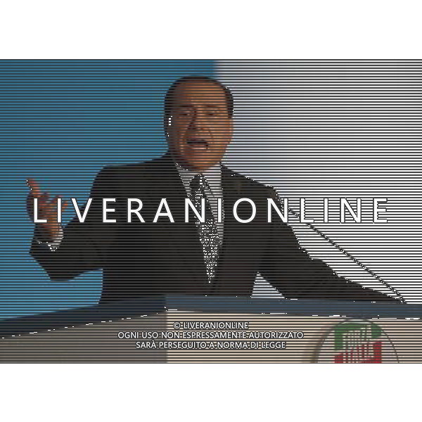 ROMA, 5 APRILE 2006 ELEZIONI POLITICHE 2006: CHIUSURA CAMPAGNA ELETTORALE DI FORZA ITALIA AL PALAFIERA. NELLA FOTO: SILVIO BERLUSCONI PH AGENZIA ALDO LIVERANI