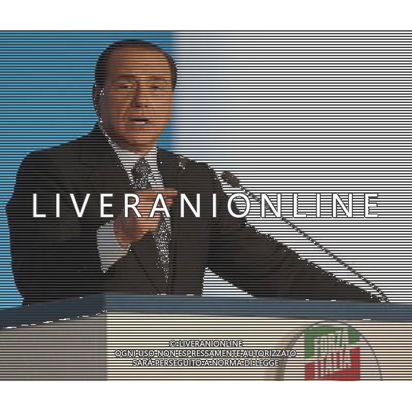 ROMA, 5 APRILE 2006 ELEZIONI POLITICHE 2006: CHIUSURA CAMPAGNA ELETTORALE DI FORZA ITALIA AL PALAFIERA. NELLA FOTO: SILVIO BERLUSCONI PH AGENZIA ALDO LIVERANI