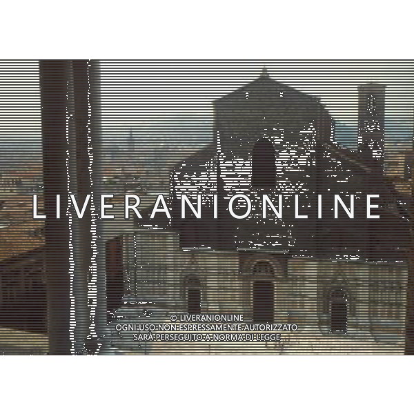 Bologna Cittˆ Panoramica della Basilica di San Petronio ph archivio giovanni liverani/ag. aldo liverani