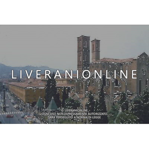 Bologna Cittˆ Piazza Malpighi e Basilica di San Francesco ph archivio giovanni liverani/ag. aldo liverani