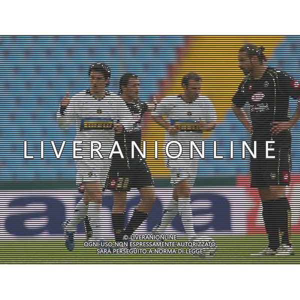 Udine 11-04-2006 Coppa italia semifinalie Udinese-Inter esultanza di Burdisso dopo il gol di solari del 0-1 Foto Filippo Venezia-Ag: Aldo Liverani